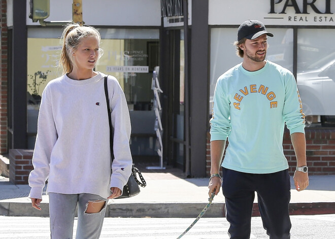 Патрик Шварценеггер со своей девушкой в Лос-Анджелесе.