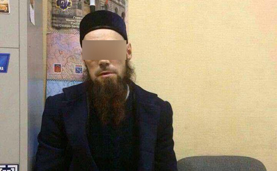 Valstī meklētais vīrs, kurš pats atnāca uz policiju. Foto uzņemts iecirknī Sanktpēterburgā.