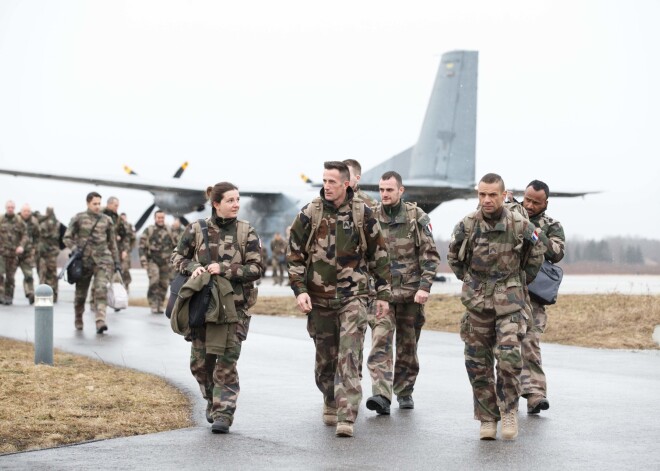 Igaunijā ieradušies 140 Francijas karavīri