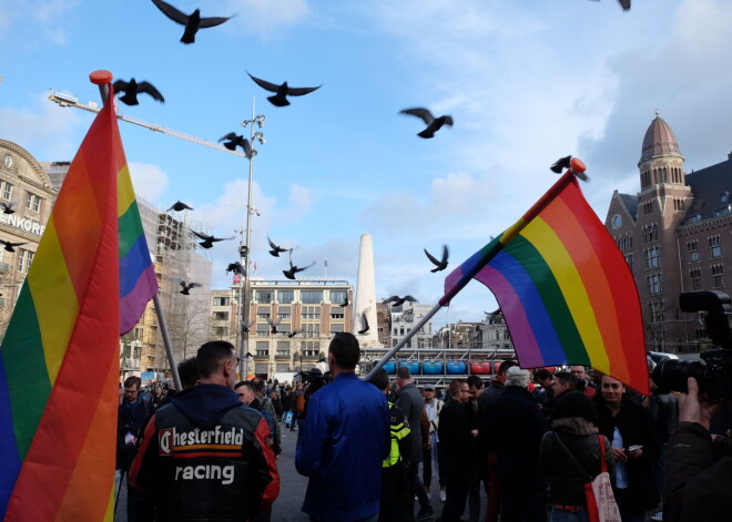 Protesta akcija Amsterdamā 5. aprīlī.