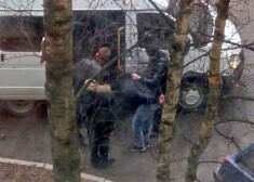 Krievijā aizturēti astoņi Sanktpēterburgas metro spridzinātāja iespējamie līdzdalībnieki