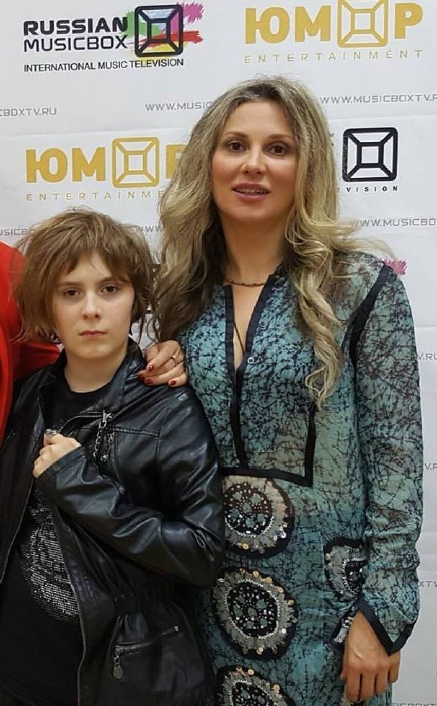 Лариса Черникова с сыном