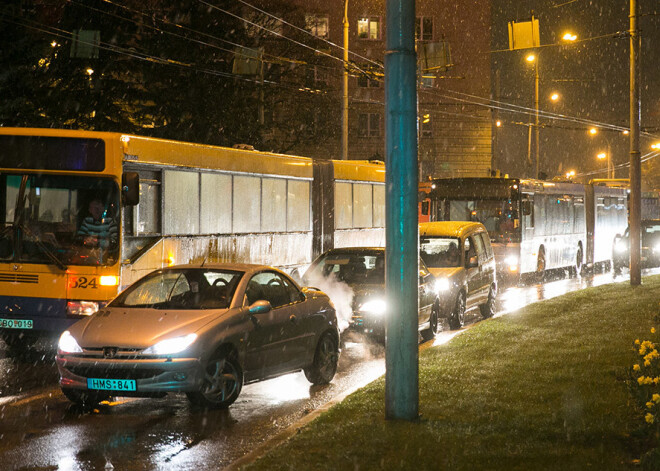 Lietuvā šogad autovadītāja tiesības zaudējuši jau gandrīz 1000 cilvēki