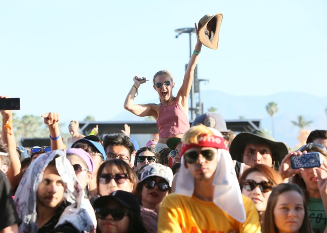 24 „Instagram” bildes no slavenību apmeklētā „Coachella” festivāla