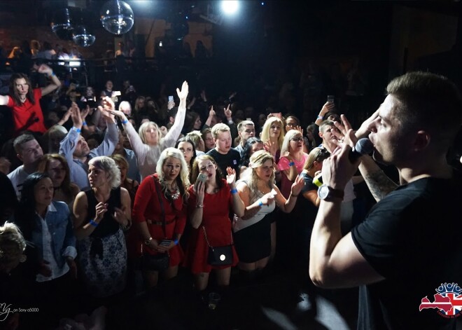 "Musiqq" koncerts Anglijas pilsētā Lesterā pulcējis aptuveni 400 apmeklētājus.