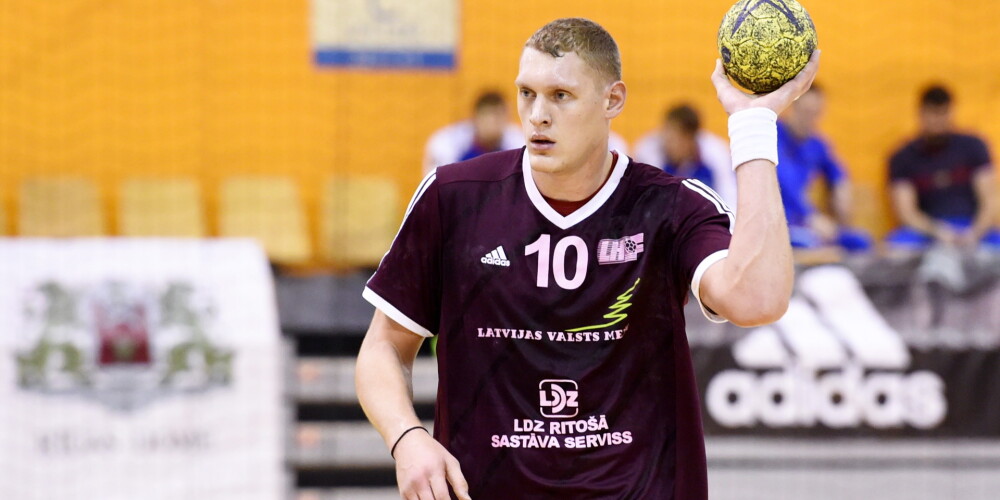 Latvijas handbola izlase EČ kvalifikācijas spēlē zaudē Nīderlandei
