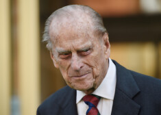 Britain's Prince Philip, the Duke of Edinburgh leaves the National Army Museum in London, Britain March 16, 2017. REUTERS/Hannah McKay