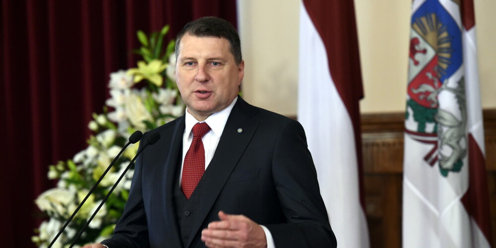 Prezidents: jābeidz piešķirt nepilsoņu statusu Latvijā dzimušajiem bērniem