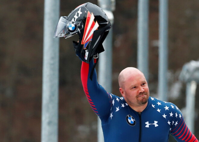 Atrasts miris slavenais amerikāņu bobslejists Stīvens Holkombs