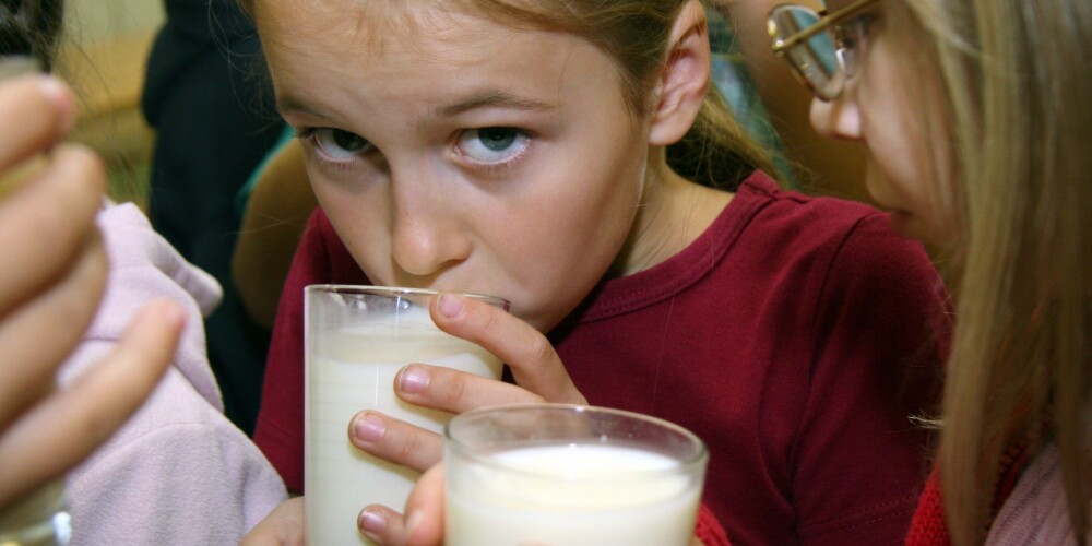 No šī gada augusta "Skolas piens" un "Augļi skolai" būs vienota programma