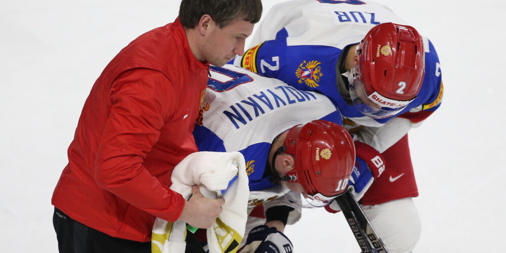 Krievijas hokeja izlase bez lielām pūlēm apspēlē Vāciju, bet pazaudē vairākuma virtuozu Mozjakinu