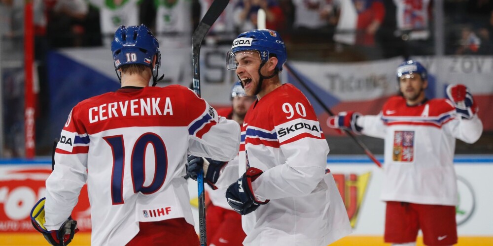 Čehi atspēlējas un pieveic somus; ASV hokejistiem uzvara pret Zviedriju