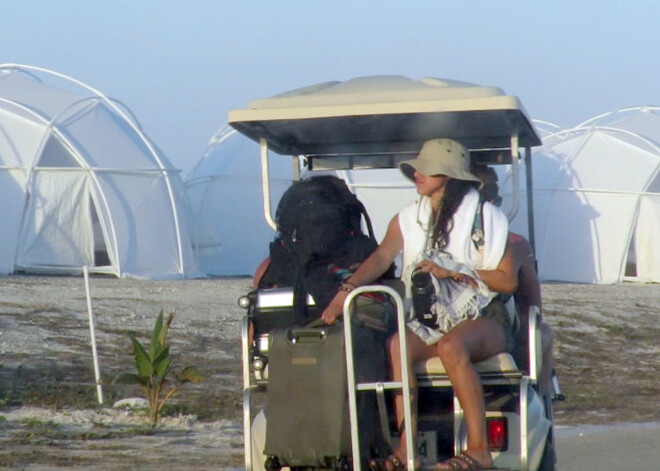 Cilvēku niknums pret bagātnieku festivālu Bahamās aug augumā