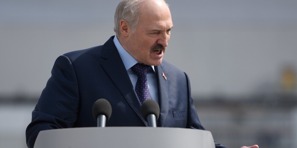 Lukašenko nosaucis Baltkrievijas hokeja izlases sniegumu pasaules čempionātā par pretīgu