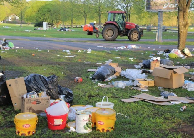 Pēc svinību eiforijas Uzvaras parks jau sakopts