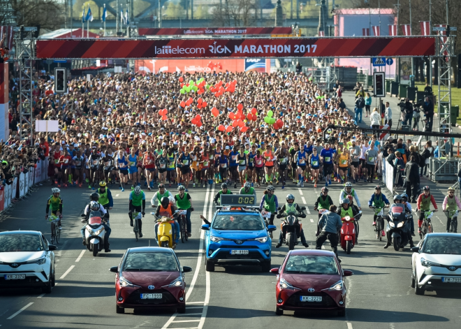 Maratonā šogad krituši daudzi un dažādi rekordi. Ātrākajam pašmāju skrējējam izmaksās rekordlielu naudu