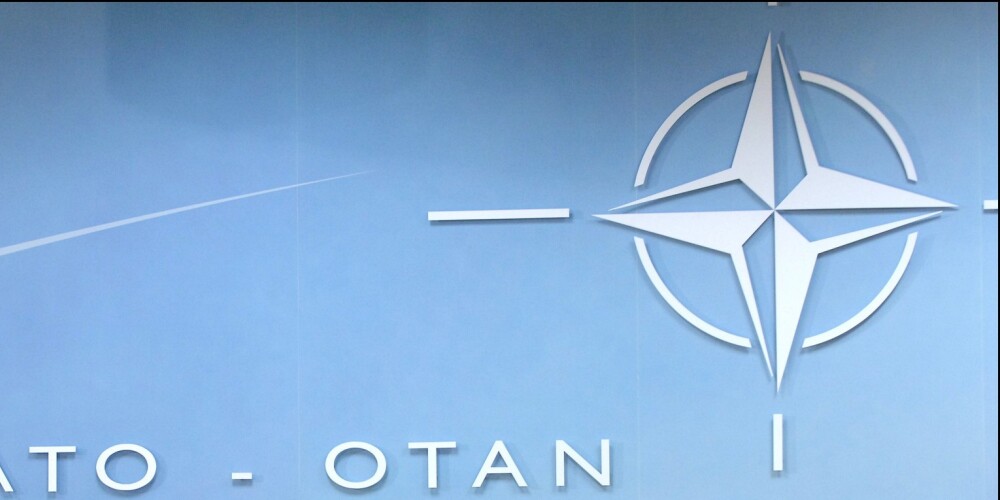 Ziemeļatlantijas Līguma organizācija (latviski biežāk lietots tās angliskā nosaukuma akronīms NATO, angļu: North Atlantic Treaty Organization; oficiāli arī OTAN, franču: Organisation du traité de l'Atlantique Nord) ir militāra savienība jeb alianse, kas apvieno vairākas Eiropas un Ziemeļamerikas valstis ar mērķi "saglabāt un attīstīt savas aizsardzības spējas gan individuāli, gan kopējiem spēkiem, nodrošinot kopīgas aizsardzības plānošanas pamatu"