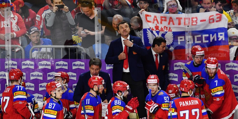 Znaroka trenētajai Krievijas hokeja izlasei radušās nopietnas problēmas ar izbraukšanu no Ķelnes