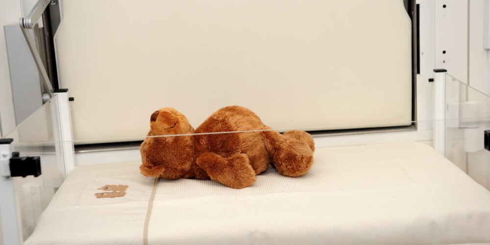 Glābējsilīte (agrāk saukta par Baby Box) ir vieta, kur vecāki var anonīmi atstāt savus jaundzimušos adopcijai. Šāda sistēma ir pastāvējusi jau kopš Viduslaikiem. Tās tiek parasti uzstādītas slimnīcas teritorijā. Latvijā pirmā šāda veida Baby Box tika uzstādīta 2009. gada 8. aprīlī, Bērnu klīniskās universitātes slimnīcas Intensīvās terapijas nodaļā.