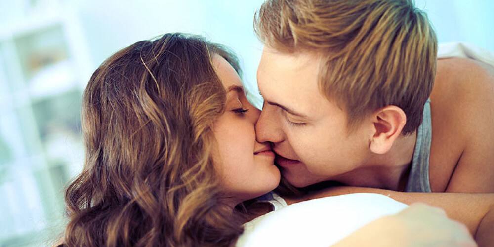 Svētā Valentīna diena, sarunvalodā vienkārši Valentīna diena, ir mīlestības svētki, kas katru gadu tiek svinēti 14. februārī. Šajā dienā mīļotie cilvēki ar apsveikumiem un dāvanām pastiprināti pauž savu mīlestību vienam pret otru. Lai gan ir bijuši vairāki kristiešu mocekļi, kuriem vārds bija Valentīns, visticamāk šī diena ir nosaukta par godu 3. gadsimta kristiešu svētajam Valentīnam, kas bija moceklis aptuveni 269. gadā Romas imperatora Klaudija II valdīšanas laikā. Klaudijs II aizliedza jauniešiem precēties, jo uzskatīja, ka neprecēti vīri ir karot spējīgāki. Saskaņā ar leģendu, priesteris Valentīns turpinājis paslepus laulāt cilvēkus. Tas esot bijis iemesls, lai viņu sodītu ar nāvessodu