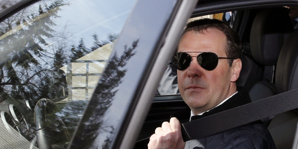 Dmitrijs Medvedevs (dzimis 1965. gada 14. septembrī) ir Krievijas politiķis un valstsvīrs, juridisko zinātņu kandidāts, Krievijas premjerministrs. Pirms tam no 2008. gada 3. marta (inaugurēts 2008. gada 7. maijā) līdz 2012. gada 7. maijam bija trešais Krievijas Federācijas prezidents. Pirms un pēc Medvedeva Krievijas prezidenta amatā bija Vladimirs Putins.