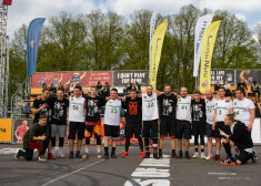 Aizvadītajā draudzības spēlē starp "Bite" un "Ghetto Games", uz basketbola laukuma, pēc divu gadu pauzes kāpa arī Raimonds Elbakjans “Ghetto Games” komandas sastāvā.