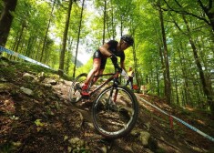 Kalnu riteņbraucējs Blūms sasniedzis Latvijai nebijušus panākumus