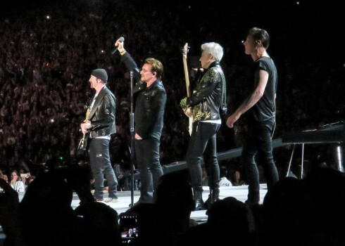 „U2” ar grandiozu turneju atzīmē 30. gadus kopš leģendārā albuma „The Joshua Tree” iznākšanas