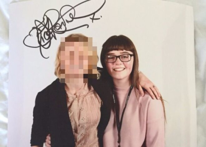 Par pirmo upuri nosauc Džinu - viņas tvīti pirms koncerta plosa cilvēku sirdis