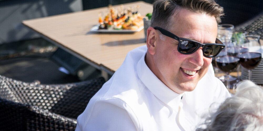 Normunds Rutulis (dzimis 1971. gada 4. septembrī) ir latviešu dziedātājs, mūzikas un radio producents, dziesmu autors, radio DJ un TV raidījumu vadītājs. Plaši pazīstams kā šlāgermūzikas un popmūzikas dziesmu izpildītājs. Ar pseidonīmu N'Works pazīstams kā dziesmu remiksu autors. Kopš 1995. gada sadarbojas ar Raimondu Paulu.