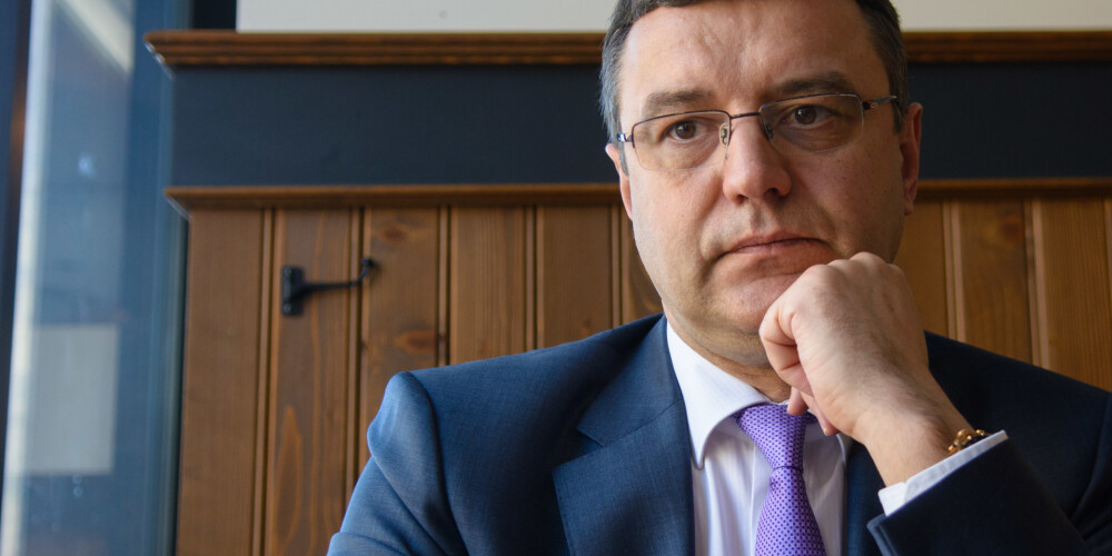 Jānis Reirs (dzimis 1961. gada 23. septembrī Rīgā) ir latviešu uzņēmējs un politiķis, bijis īpašu uzdevumu ministrs elektroniskās pārvaldes lietās un finanšu ministrs, pašreizējais labklājības ministrs. Bijis arī vairāku Saeimas sasaukumu deputāts. Pārstāv partiju "Vienotība" (iepriekš — to izveidojušo partiju "Jaunais laiks").
