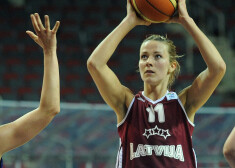 Latvijas sieviešu basketbola izlases spēlētāja Aija Putniņa.