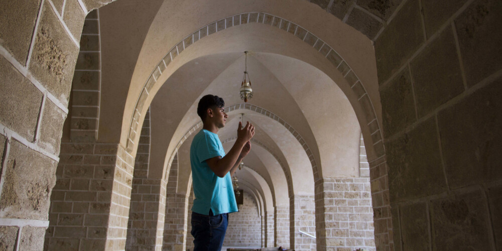 Ramadāns ir devītais un svētais gavēņa mēnesis islāma kalendārā. Tas vienmēr sākas ar jauna mēneša iestāšanos, tādēļ katru gadu tas sākās citā dienā. Parasti Ramadāna ilgums ir trīsdesmit dienas, tas ir, līdz nākamā jauna mēneša iestāšanās dienai. Ramadāna laikā musulmaņi dienas gaišajā laikā nedrīkst ne ēst, ne dzert