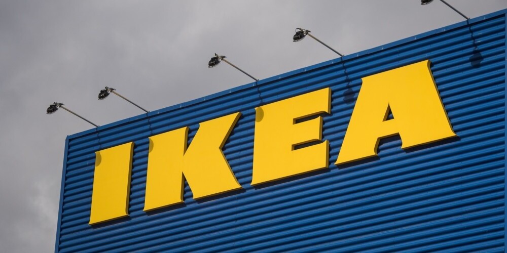 IKEA ir liels Zviedrijas mājas interjera preču tirgotājs. To dibināja Ingvars Kamprads 17 gadu vecumā 1943. gadā, kurš 2013. gadā ir viens no bagātākajiem cilvēkiem pasaulē. Sākotnēji tā pārdeva dažādas sīkpreces, konkurējot ar zemām cenām, bet īstā izplešanās sākās 1955. gadā, kad IKEA sāka veidot savas mēbeles. IKEA popularizēja lētas moderna dizaina mēbeles, un efektīvu masveida ražošanu, kā arī nesaliktu mēbeļu tirgošanu.