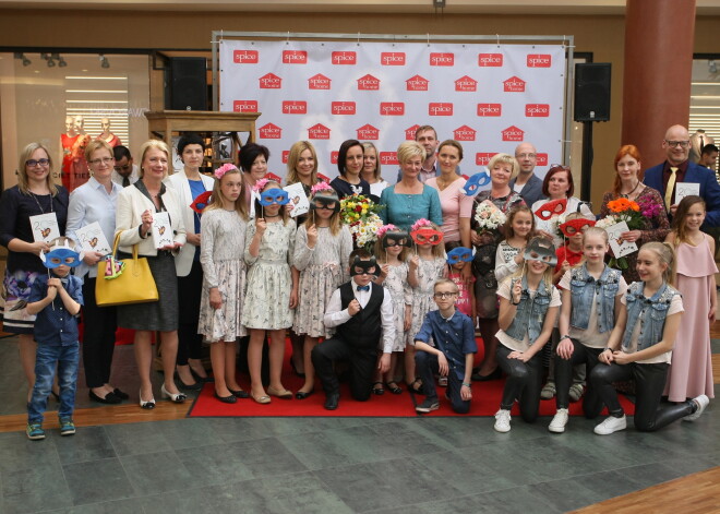 Ar sirsnīgu pasākumu t/c Spice 2017. gada 30. maijā tika atvērta SOS bērnu ciematu izdotā grāmata “20 padomi laimīgākai bērnībai”.