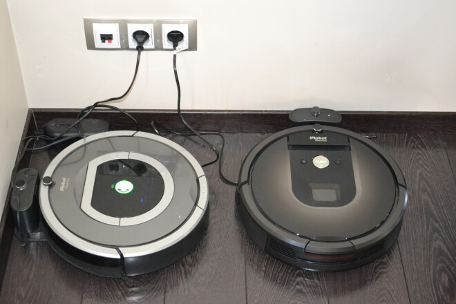 Iepriekšējo “iRobot Roomba” aktrise izlēmusi aizgādāt uz savas mammas aktrises Helgas Dancbergas mājokli. „Tas viņai lieliski noderēs. Nebūs jāliecas pēc katra puteklīša vai drupačas.”