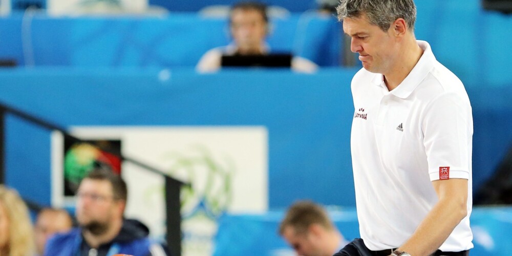 Ainars Bagatskis (dzimis 1967. gada 29. martā Rīgā) ir bijušais latviešu basketbolists, kopš 2005. gada strādā par basketbola treneri, kopš 2010. gada ir Latvijas basketbola izlases galvenais treneris. Spēlēja uzbrucēja pozīcijā, daudzus gadus bijis Latvijas basketbola izlases dalībnieks un viens no nozīmīgākajiem spēlētājiem tās sastāvā.