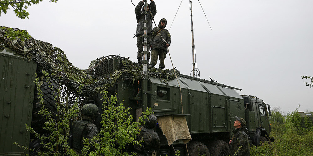 Eksperti paziņo, ka Krievija okupētajā Krimā izvietojusi 60 000 karavīru
