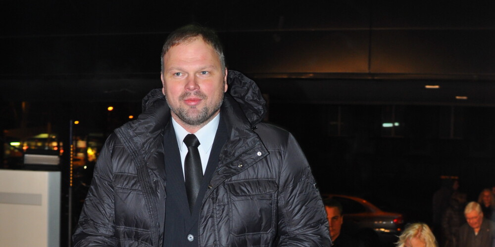 Bez kluba palikušajam basketbola trenerim Uvim Helmanim šodien 46.