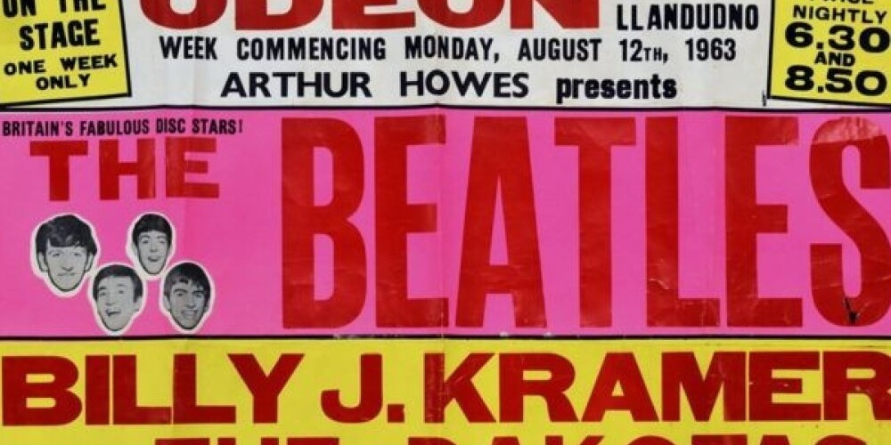 The Beatles jeb Bītli bija popmūzikas un rokmūzikas grupa no Liverpūles, Apvienotās Karalistes. Grupa pastāvēja no 1960. gada līdz 1970. gadam, bet vēlāk 1990. gados uz īsu brīdi atkal apvienojās. Grupas lielāko panākumu gados tās dalībnieki bija Džons Lenons, Pols Makartnijs, Džordžs Harisons un Ringo Stārs, lai gan pirms pirmā albuma izdošanas grupā darbojās arī Pīts Bests un Stjuarts Satklifs. Tā bija viena no komerciāli visveiksmīgākajām un kritizētākajām grupām populārās mūzikas vēsturē. Tās inovatīvajai mūzikai bija liela ietekme uz 1960. gadu kultūras veidošanos.