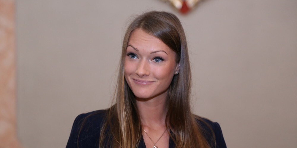 Laura Ikauniece (bijusi arī Laura Ikauniece-Admidiņa, dzimusi 1992. gada 31. maijā Ventspilī) ir latviešu vieglatlēte, startē daudzcīņas sacensībās, Latvijas rekordiste septiņcīņā (pieaugušajiem (6815 punkti), junioriem un jauniešiem) un pieccīņā. Kopš 2010. gada ir Latvijas Olimpiskās vienības sastāvā.