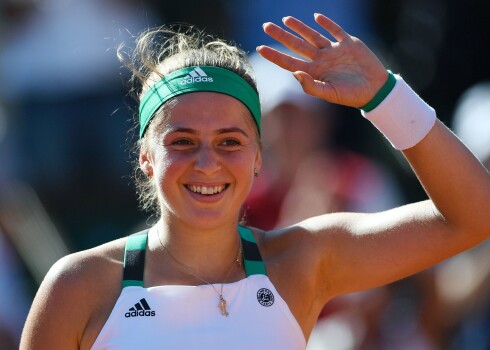 Aļona Ostapenko sasniegtais Parīzē ļāvis nopelnīt vairāk nekā miljonu ASV dolāru un jau nākamajā WTA rangā viņa pirmo reizi karjerā iekļūs labāko divdesmitniekā.