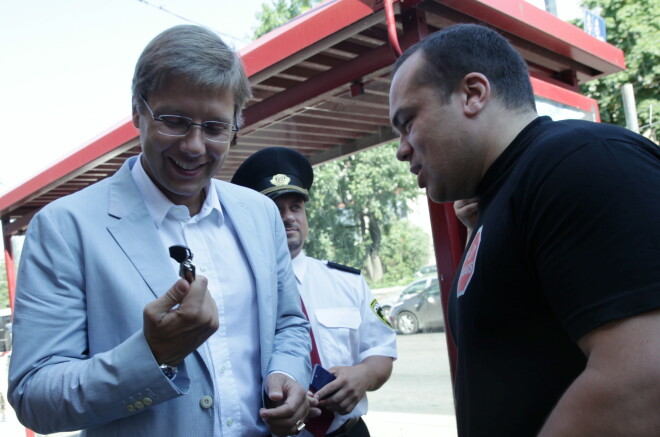 Pirms 3 gadiem Bergmanis cīnījās pret spaisa sērgu Rīgā. Tagad viņš būs deputāts.