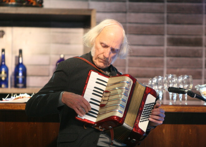 Jurim Strengam šodien 80! “Latvieši iznīcinās latviešus” - aktiera skarbās, bet patiesās atziņas par dzīvi