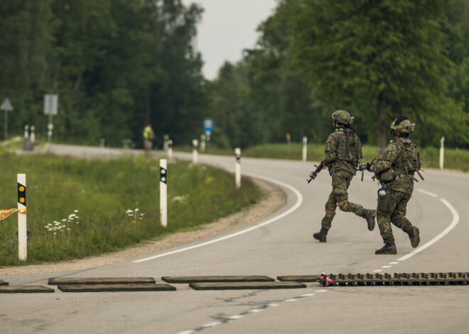 "Saber Strike" ir ikgadējas ASV vadītas apvienotās sauszemes un gaisa spēku mācības. Šogad apvienoto sauszemes un gaisa spēku mācību vadošā valsts ir Latvija.