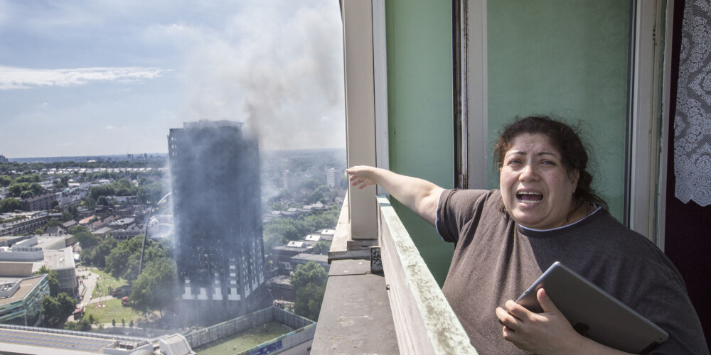 Izskan graujoša versija par nelaimi ēkā Londonā; iemītniece stāsta, kas viņai zināms
