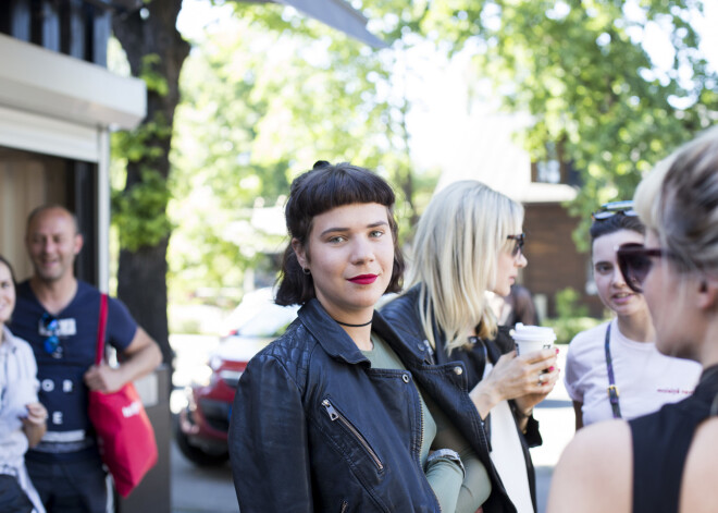 Fonda "Mākslai vajag telpu" Vasaras mājā atklāta izstāžu sērija "Ārup. Andris Grinbergs". Tajā apskatāmas latviešu fotomākslinieka Andreja Granta deviņpadsmit fotogrāfijas.