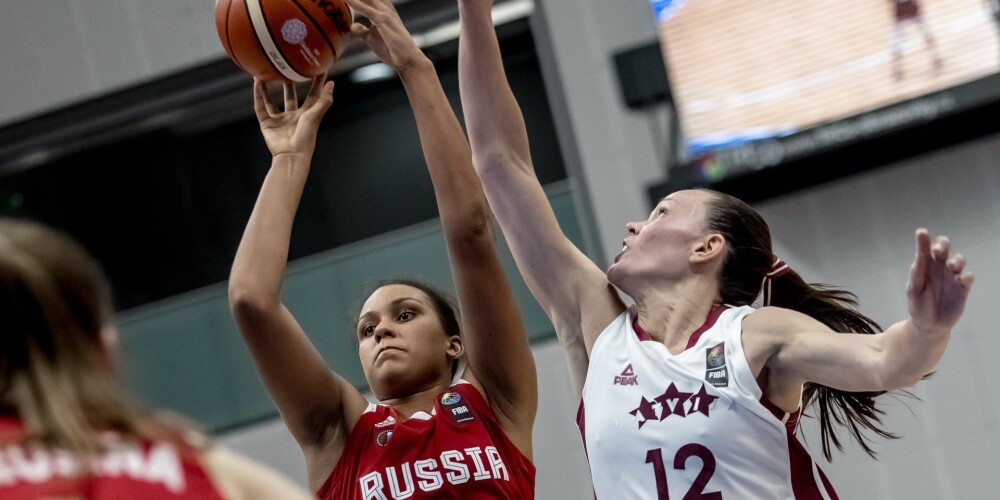 Latvijas sieviešu basketbola izlase ar zaudējumu Krievijai sāk Eiropas čempionātu