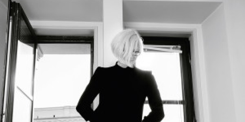 Kostīmu māksliniece Kristīne Pasternaka dzimusi 1952. gadā Latvijā. Absolvējusi Jaņa Rozentāla Rīgas mākslas vidusskolu kā gleznotāja, vēlāk mācījusies Latvijas Mākslas akadēmijas Tekstilmākslas nodaļā. Šobrīd viņa ir LNO galvenā kostīmu māksliniece. Viņa četras reizes apbalvota ar Latvijas Teātra gada balvu, divreiz saņēmusi Lielo Mūzikas balvu.