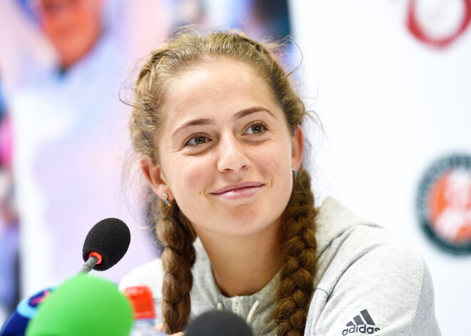 Aļona Ostapenko WTA rangā zaudējusi vienu vietu